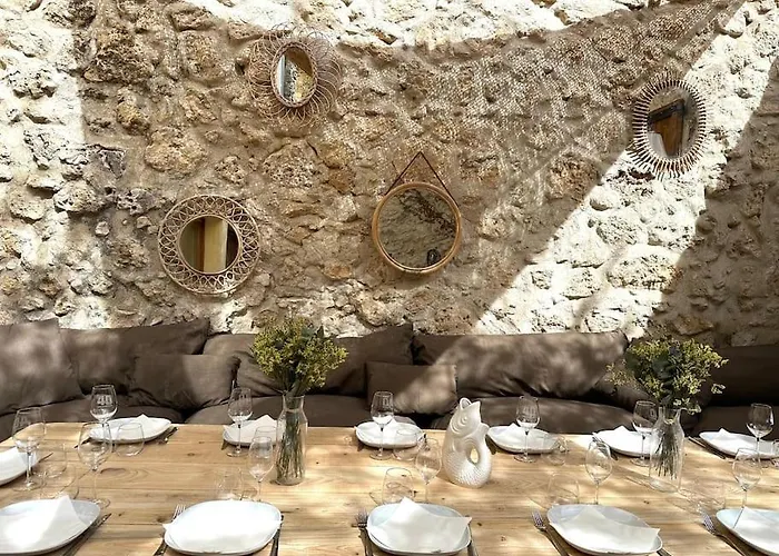 Grande Maison Familiale Village * ルカート